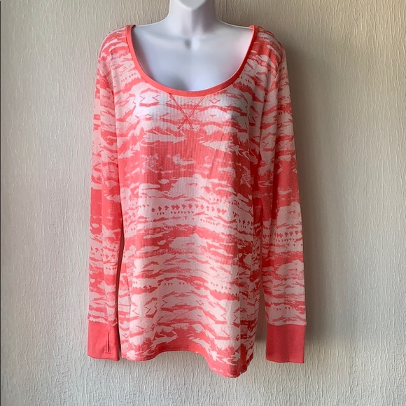 The North Face Tops - The North Face thermal shirt pink camo XL